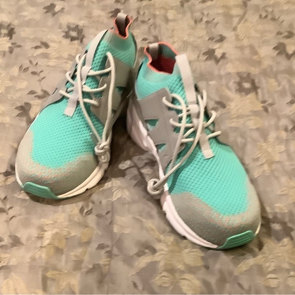 Propet Teal and Gray Women's Sneakers, Size 13X, NWOT. - Picture 8 of 14